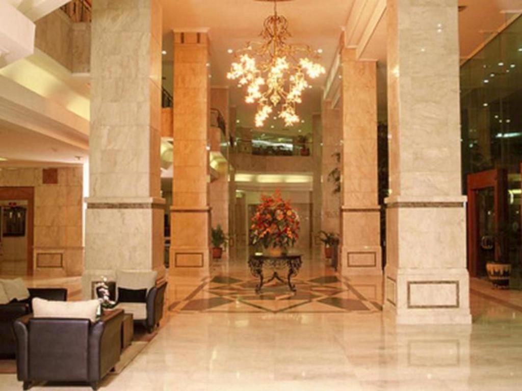Grand Cempaka Business Hotel Jakarta Eksteriør billede