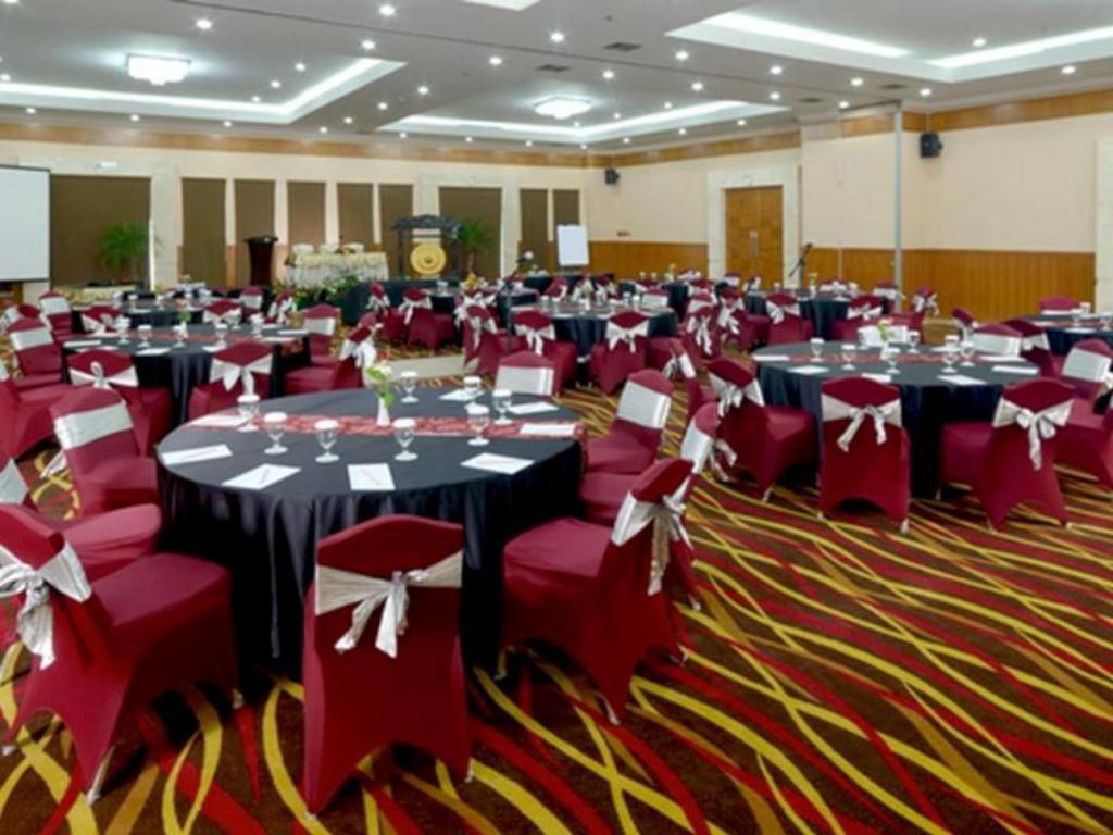 Grand Cempaka Business Hotel Jakarta Eksteriør billede