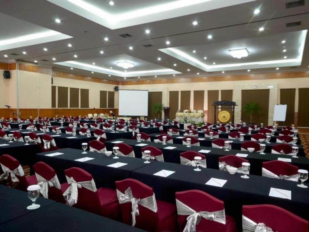 Grand Cempaka Business Hotel Jakarta Eksteriør billede